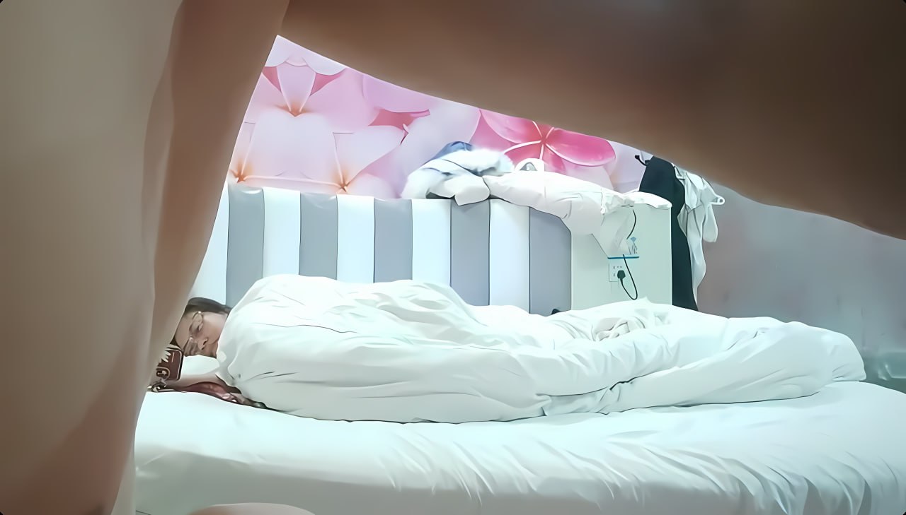 偷拍一区亚洲,メイリン モデルコレクション メ,观看免费无删减完整版